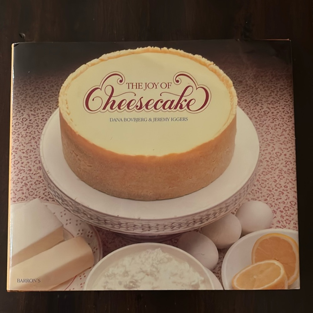 The Joy of Cheesecake by Dana Bovbjerg & Jeremy Iggers Cookbook Hardback VTG